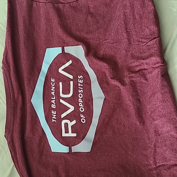 RVCA tshirt - Picture 2 of 3